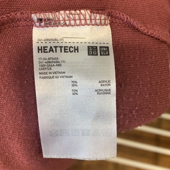 Uniqlo soft long sleeve turtleneck - Picture 4 of 4